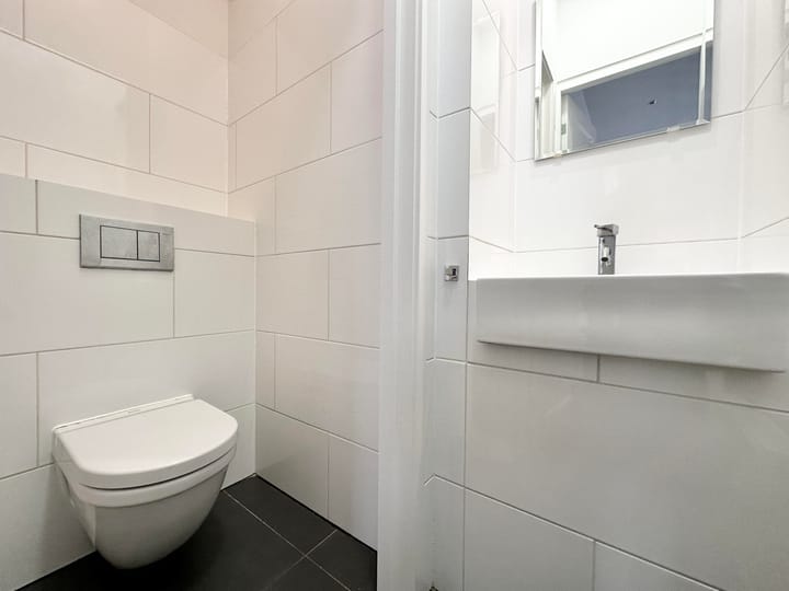 Foto 15 van Middenweg 53-B1