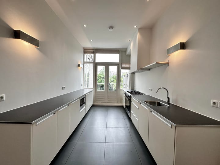 Foto 2 van Middenweg 53-B1