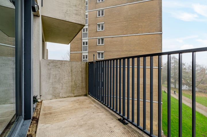 Foto 14 van Berkenplein 214