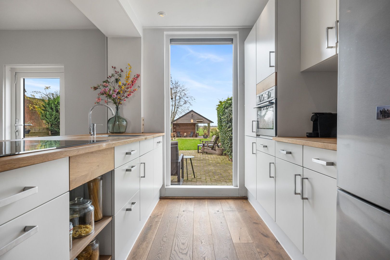 Foto 12 van Woudbloemlaan 12