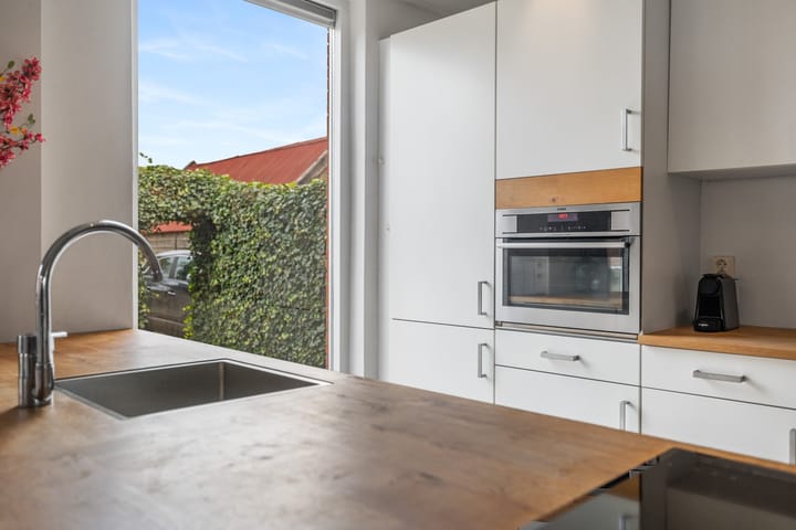 Foto 13 van Woudbloemlaan 12