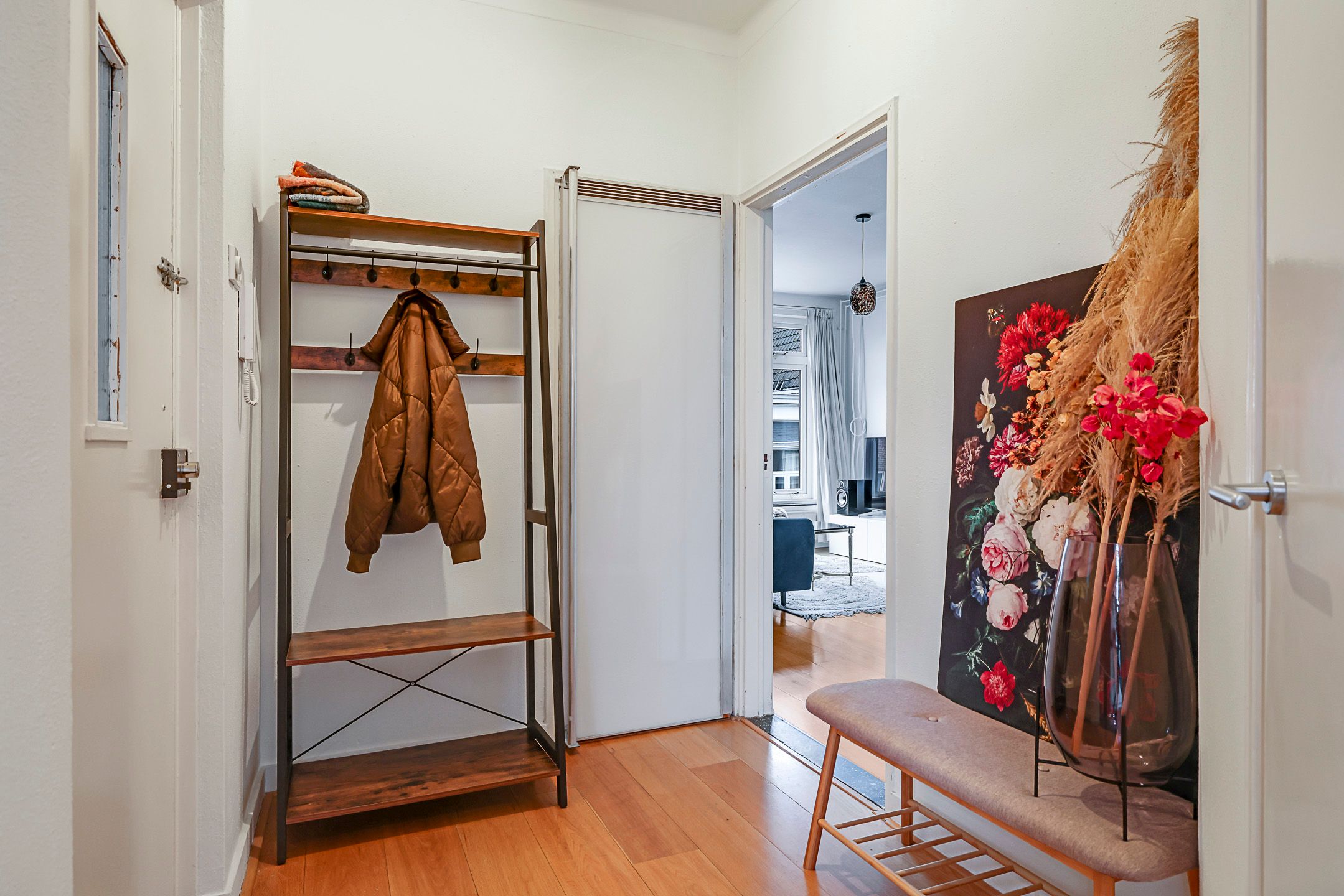 Photo 12 of Stikke Hezelstraat 57