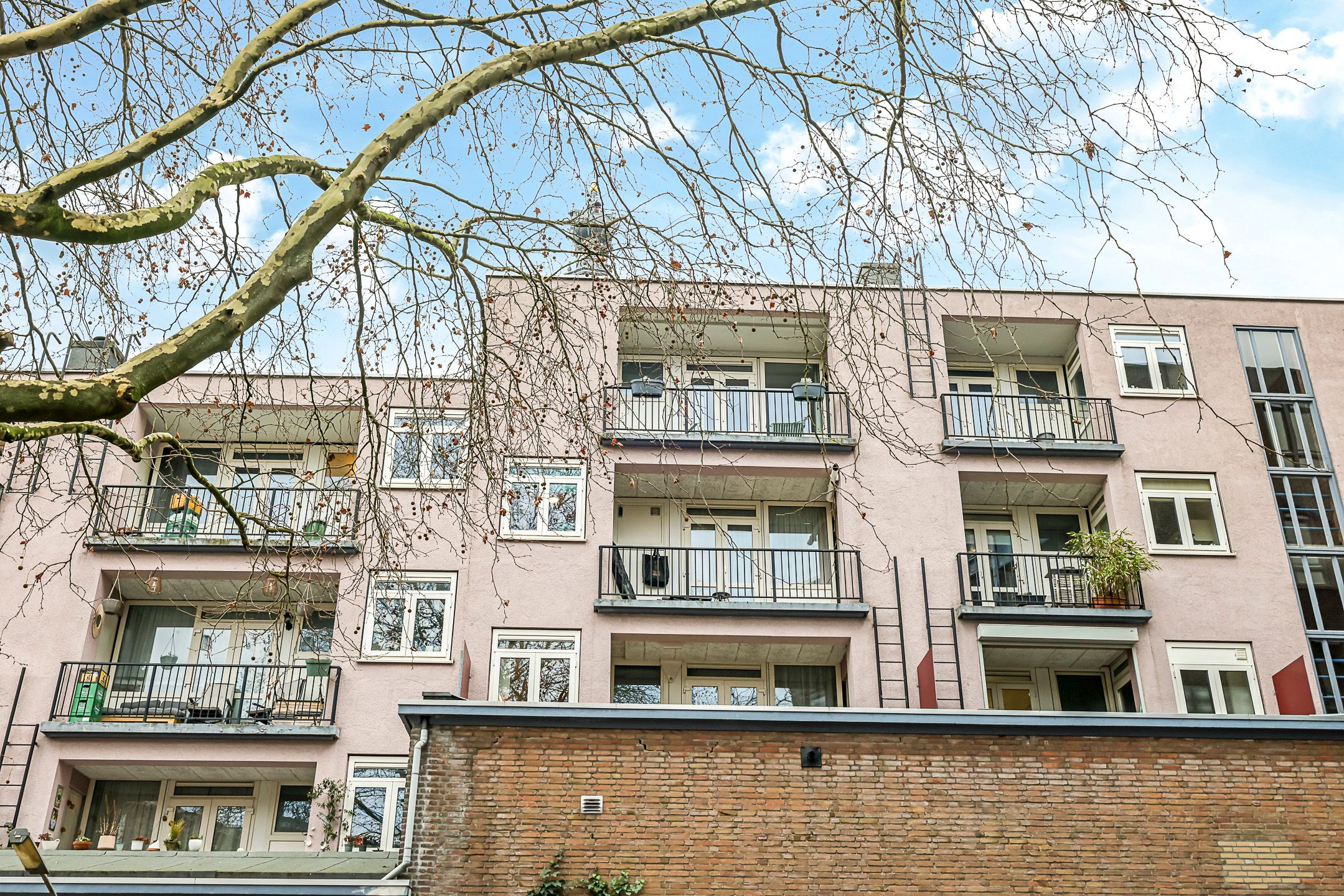 Photo 48 of Stikke Hezelstraat 57