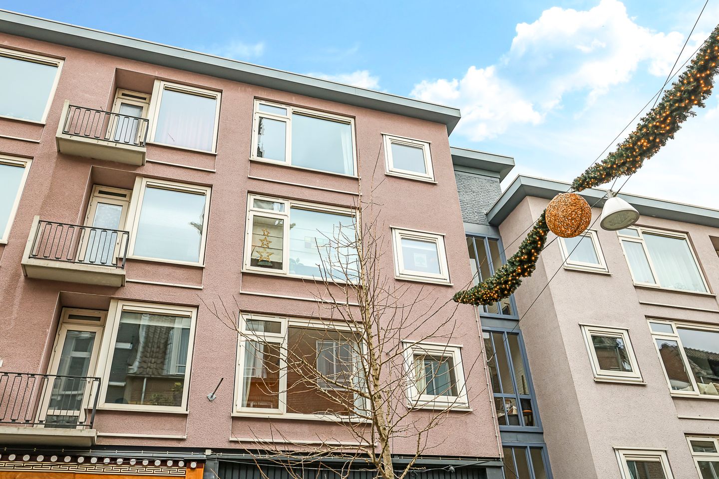 Photo 50 of Stikke Hezelstraat 57