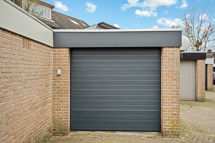 Photo 69 of Isabellalaan 11