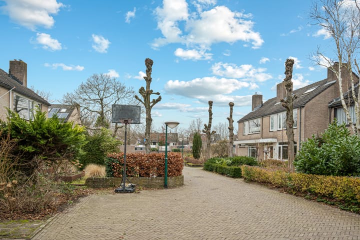 Photo 72 of Isabellalaan 11