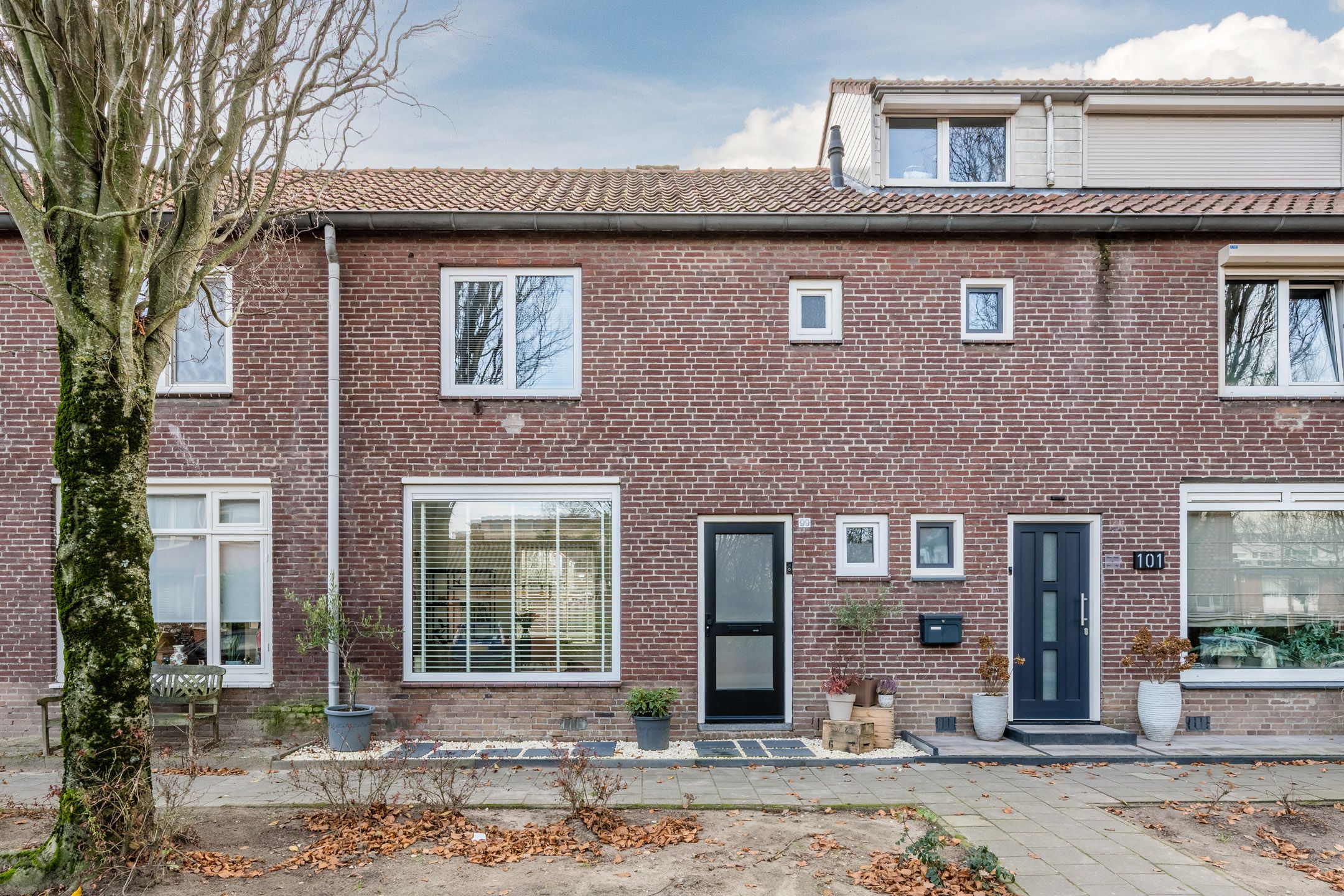 Buying a house in The Netherlands., Lange Mees 99