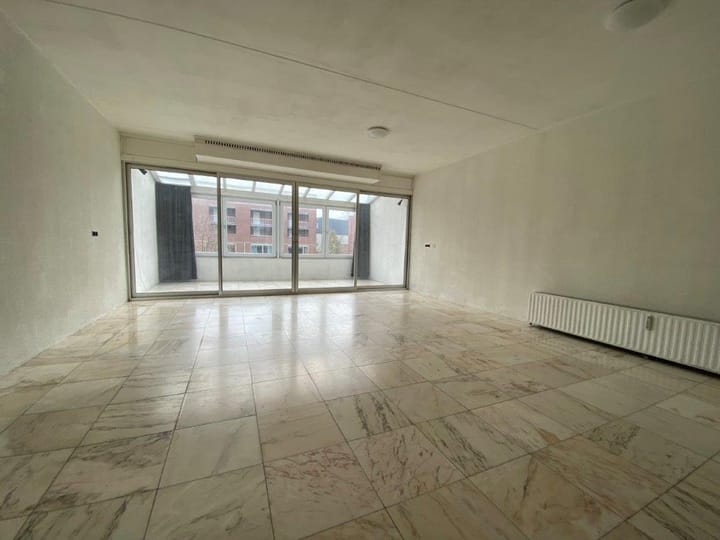 Photo 6 of Weena 911