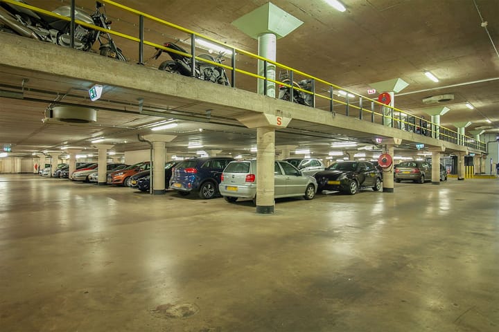 Photo 36 of Weena 911