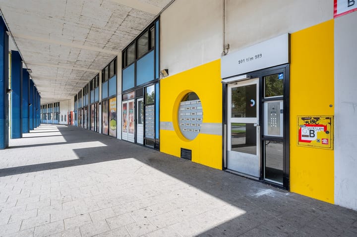 Photo 2 of Weena 911