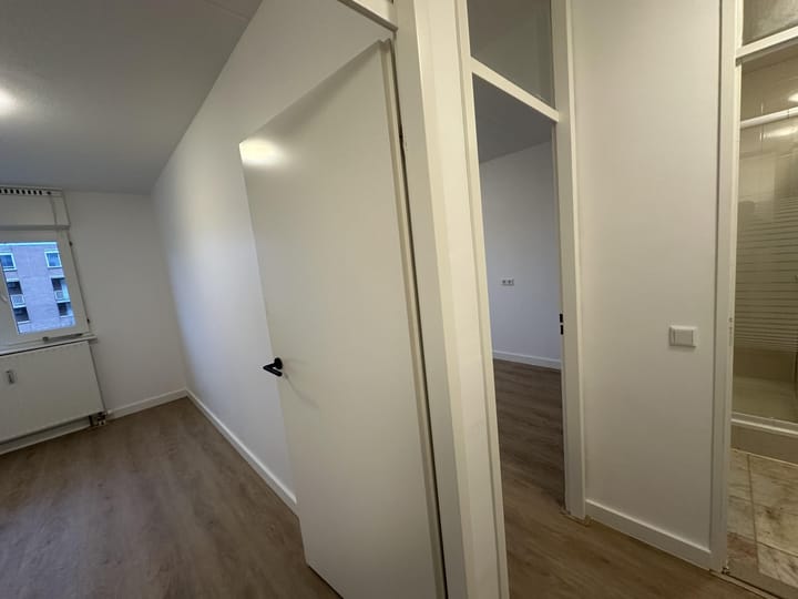 Photo 27 of Weena 911