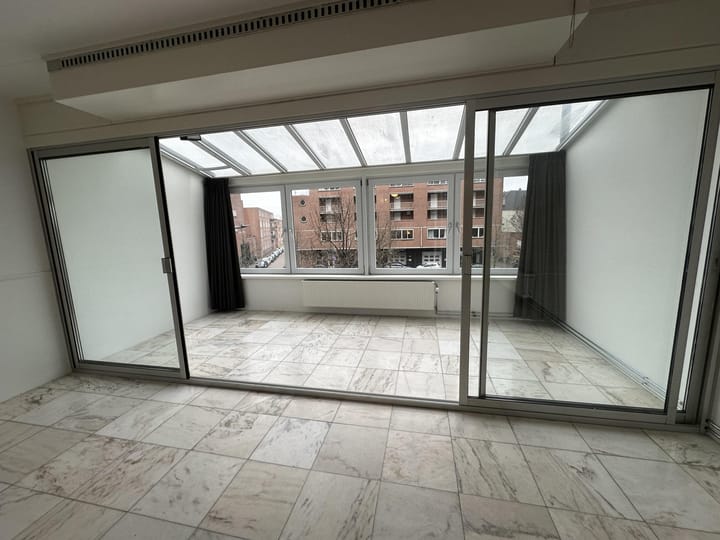 Photo 8 of Weena 911