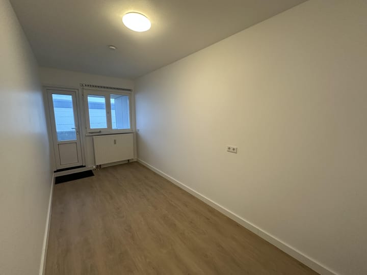 Photo 16 of Weena 911