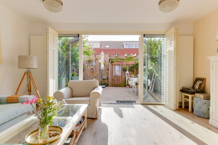 Foto 8 van Brederostraat 5