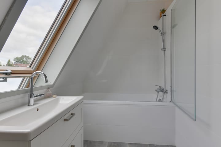 Foto 40 van Brederostraat 5