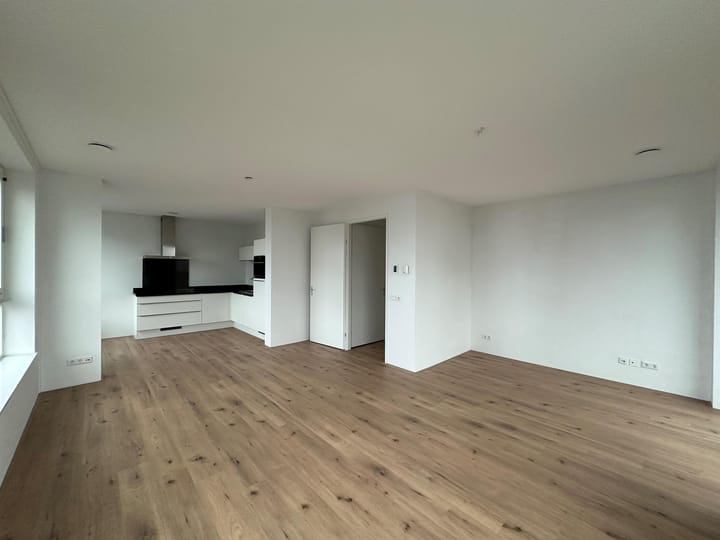 Foto 4 van Grasweg 210