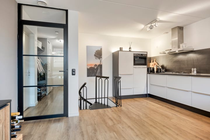 Foto 12 van Tongelresestraat 10-A