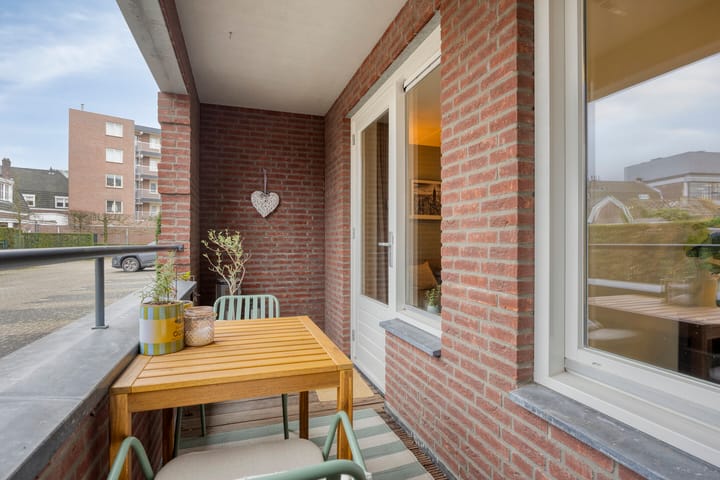 Foto 24 van Tongelresestraat 10-A