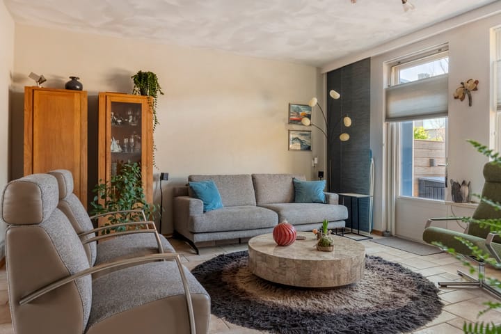 Photo 4 of Essenlaan 1