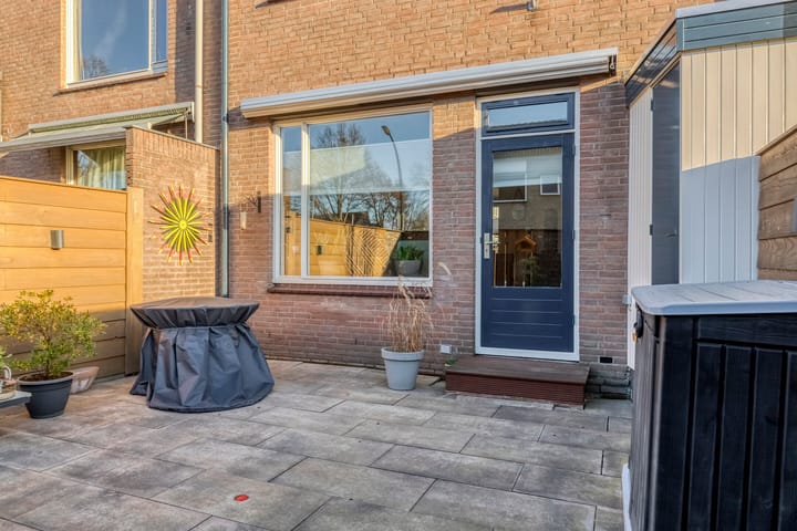 Foto 25 van Essenlaan 1