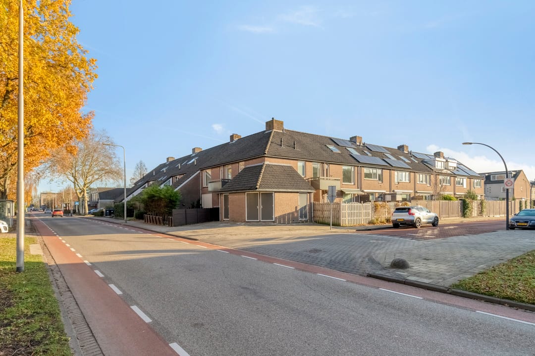 Photo 31 of Essenlaan 1