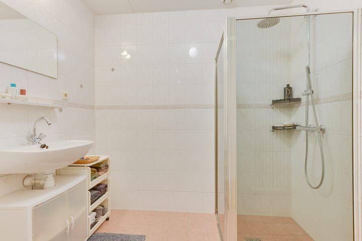 Foto 5 van Stella Agsteribbeland 65