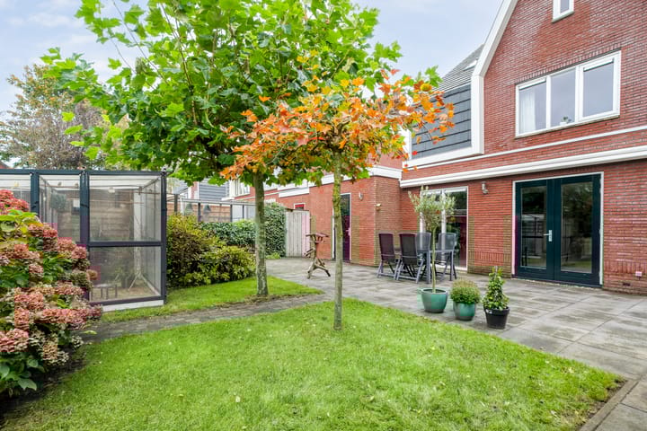 Foto 3 van Weegbree 17