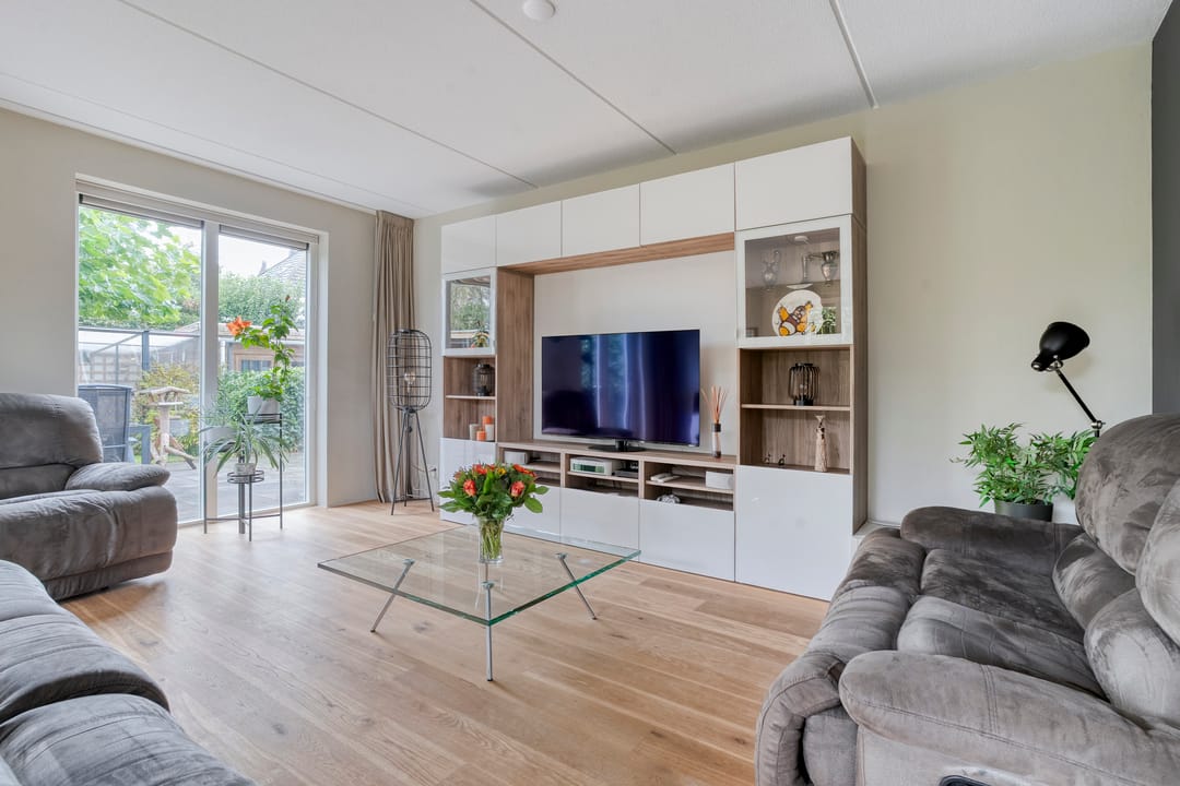 Foto 7 van Weegbree 17