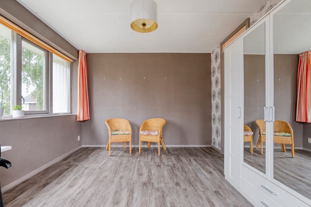 Foto 23 van Weegbree 17