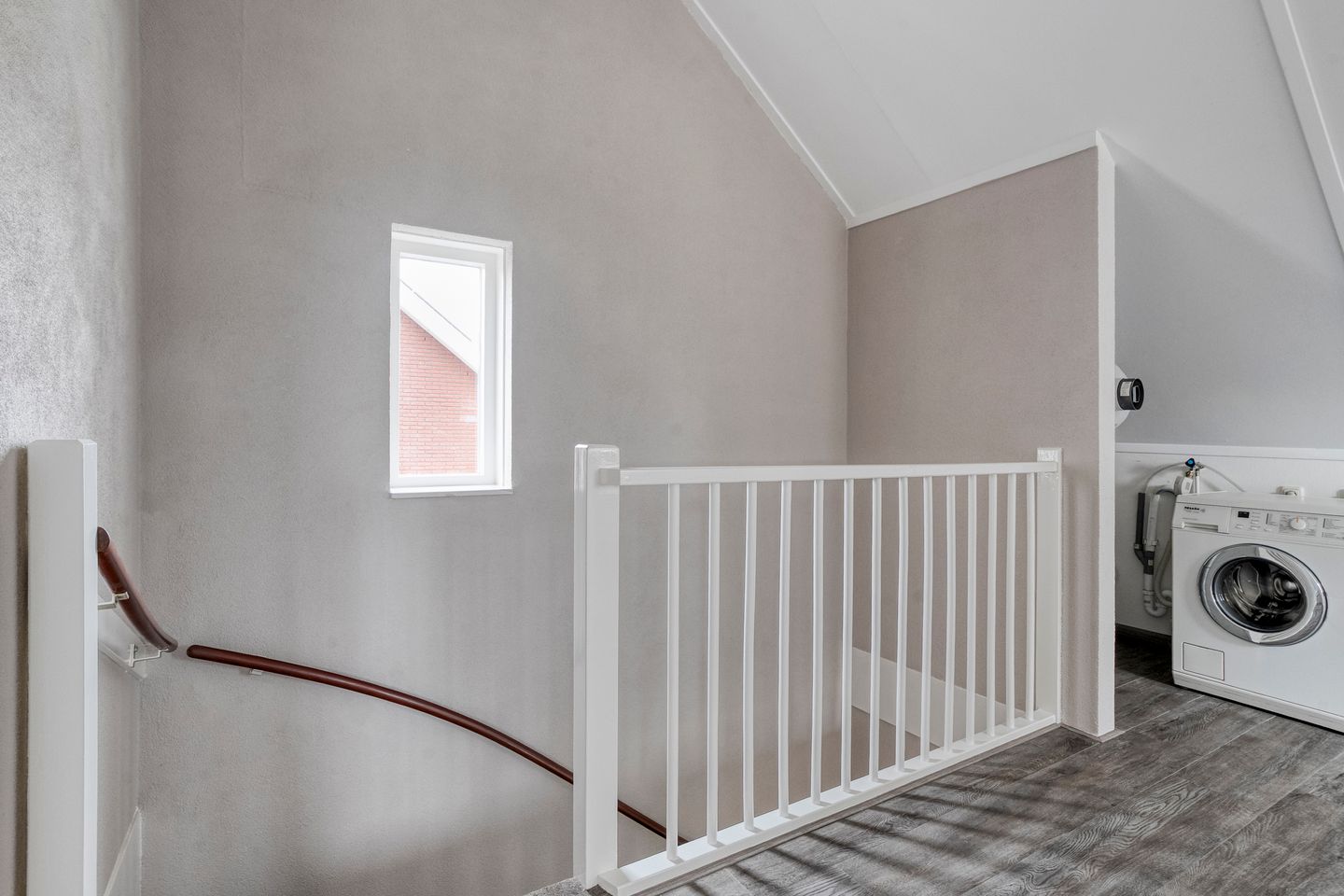 Foto 25 van Weegbree 17