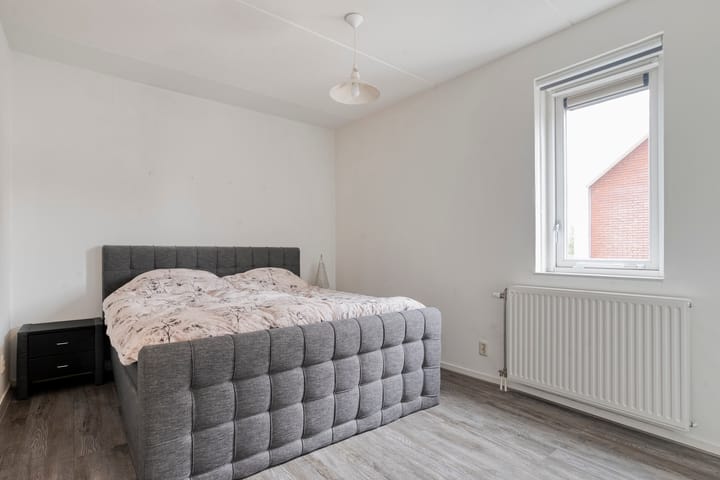 Foto 16 van Weegbree 17