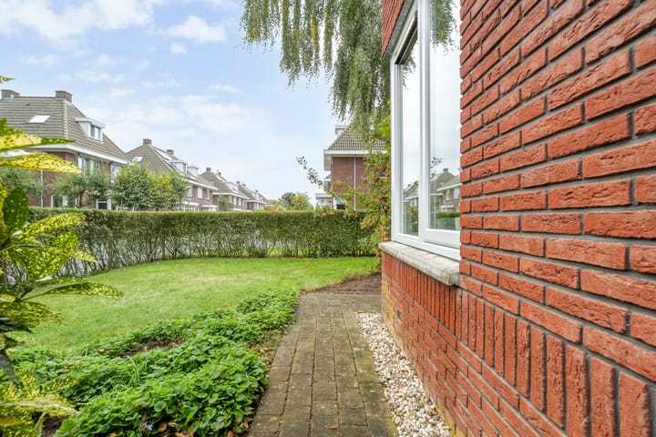 Foto 35 van Weegbree 17