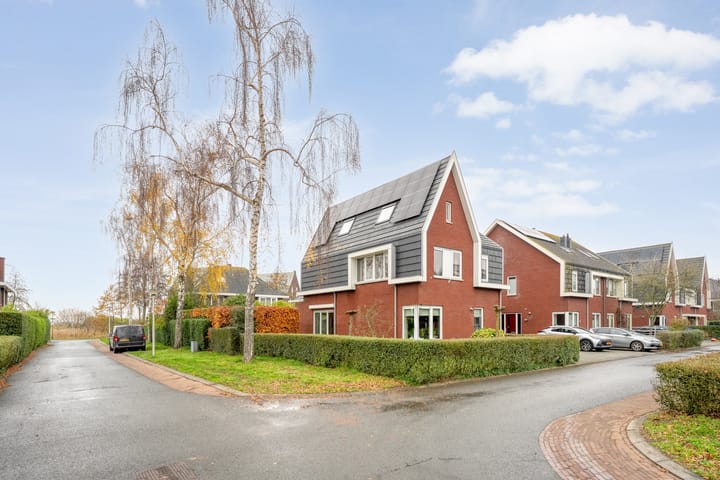 Foto 38 van Weegbree 17