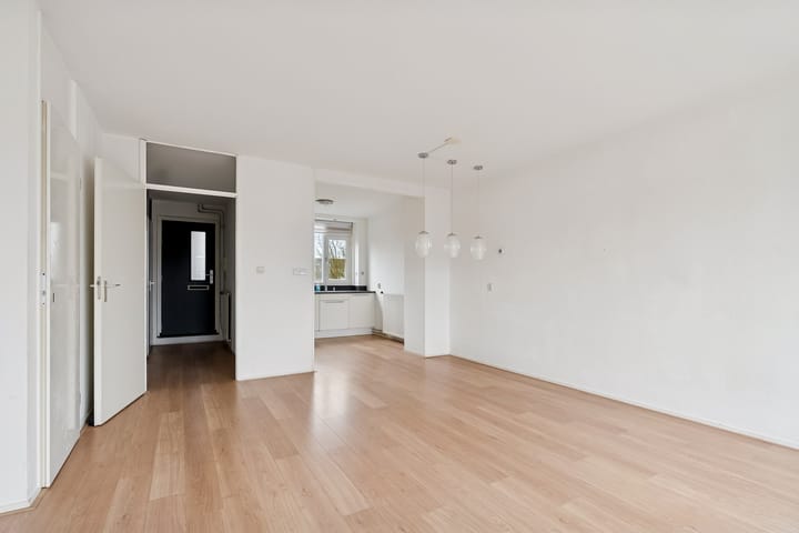 Foto 2 van Haarlemplein 42