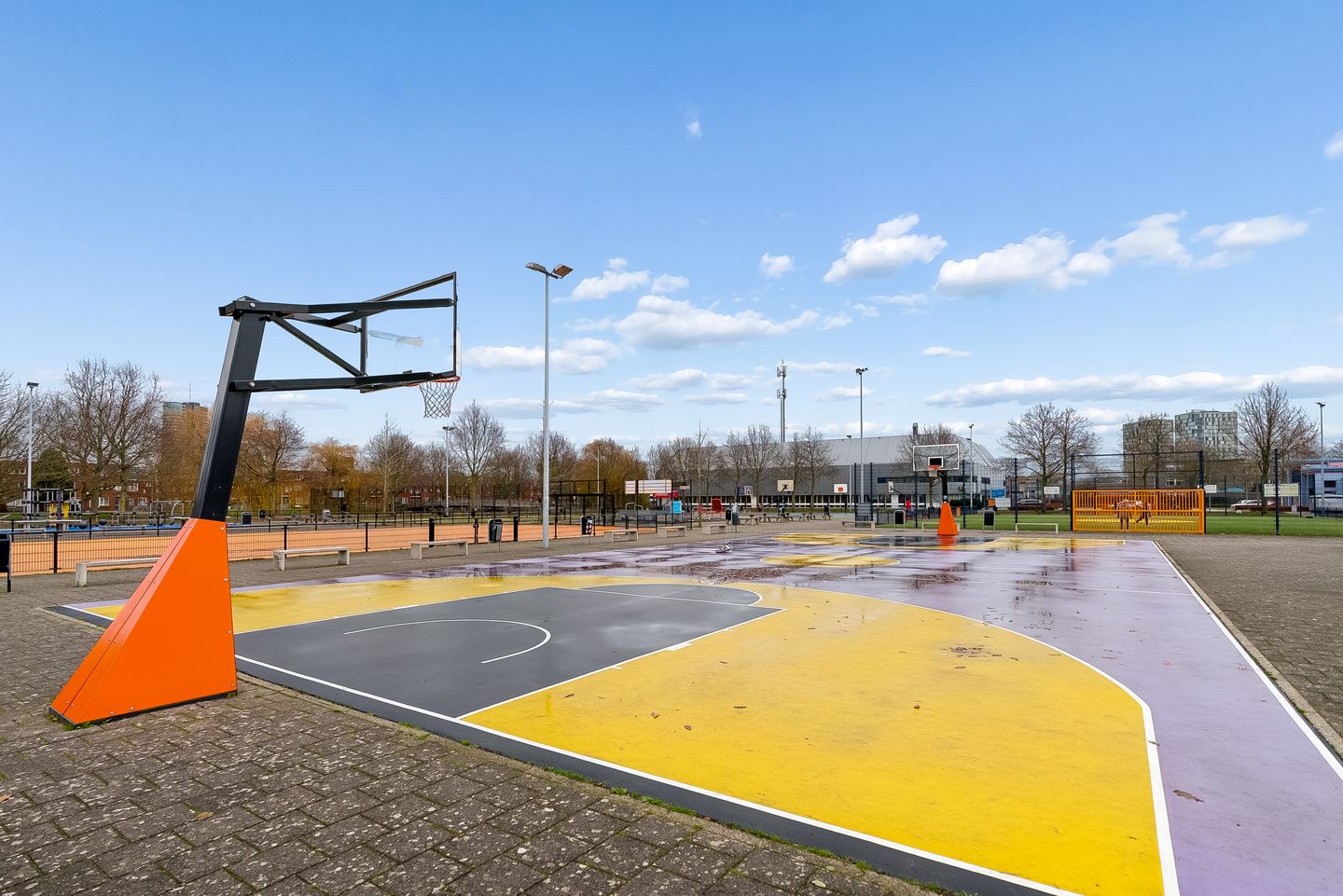 Foto 35 van Haarlemplein 42