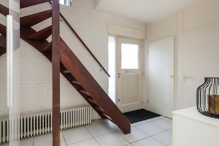 Photo 4 of Goedroenstraat 1