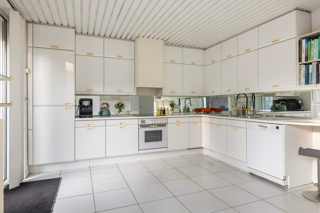 Photo 13 of Goedroenstraat 1