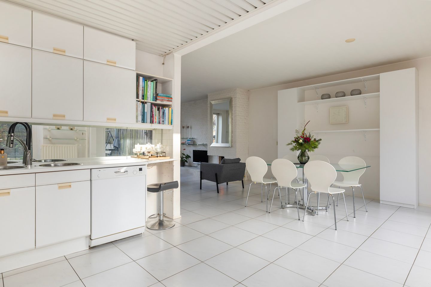 Photo 14 of Goedroenstraat 1