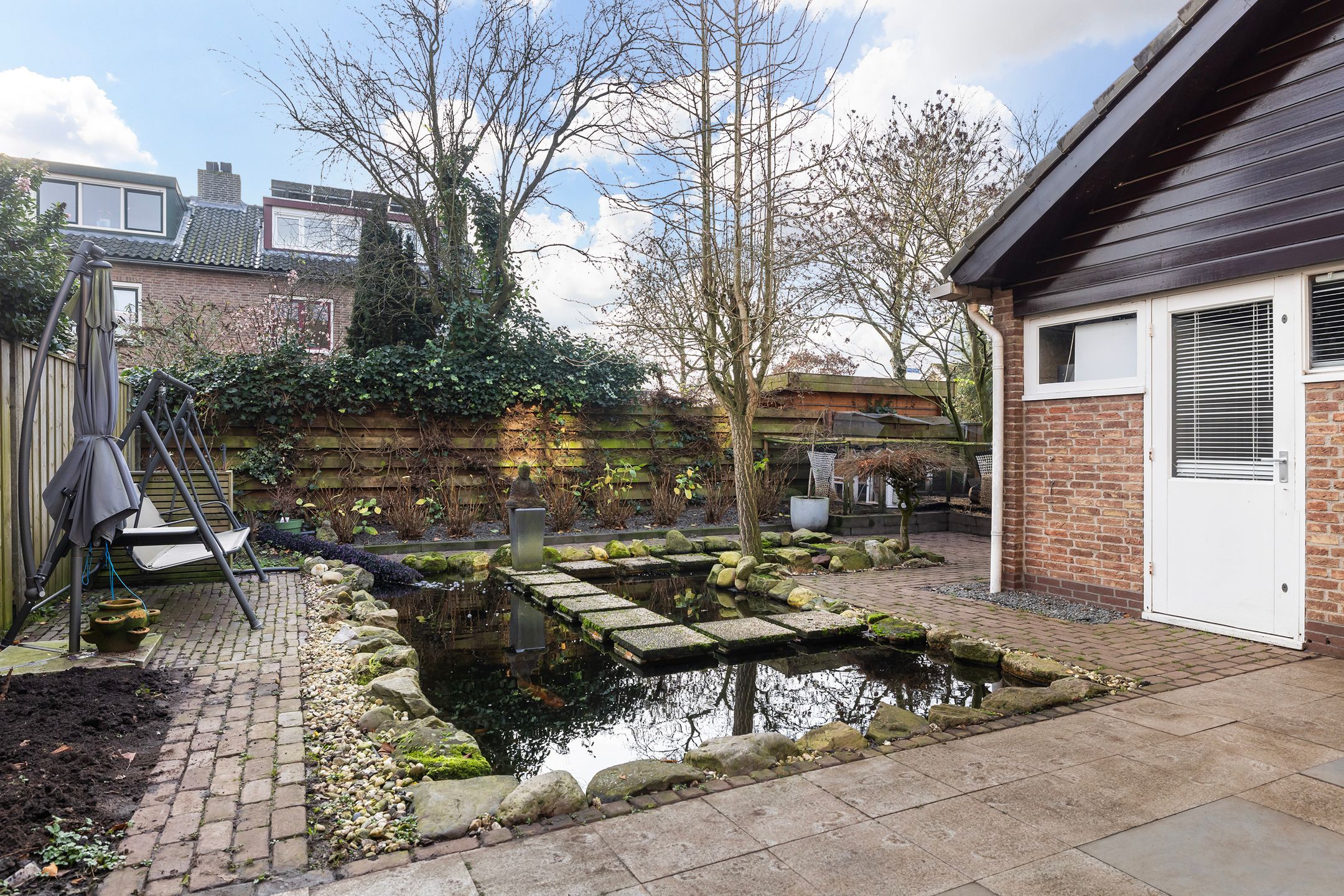 Photo 18 of Goedroenstraat 1