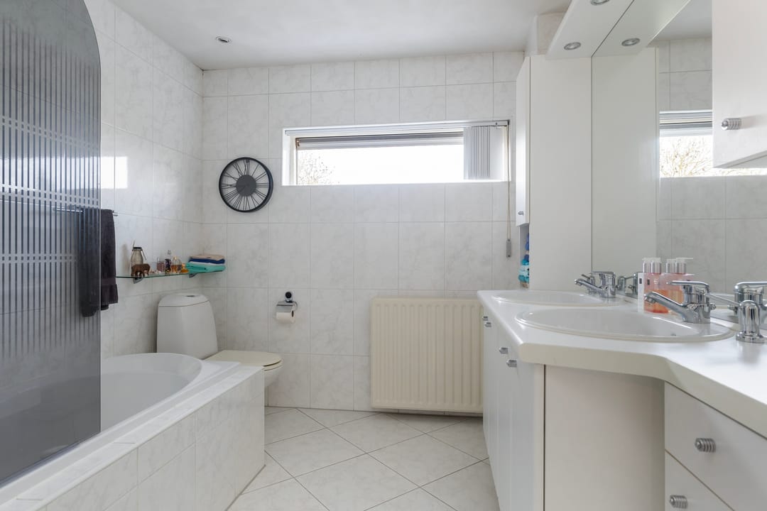 Photo 32 of Goedroenstraat 1