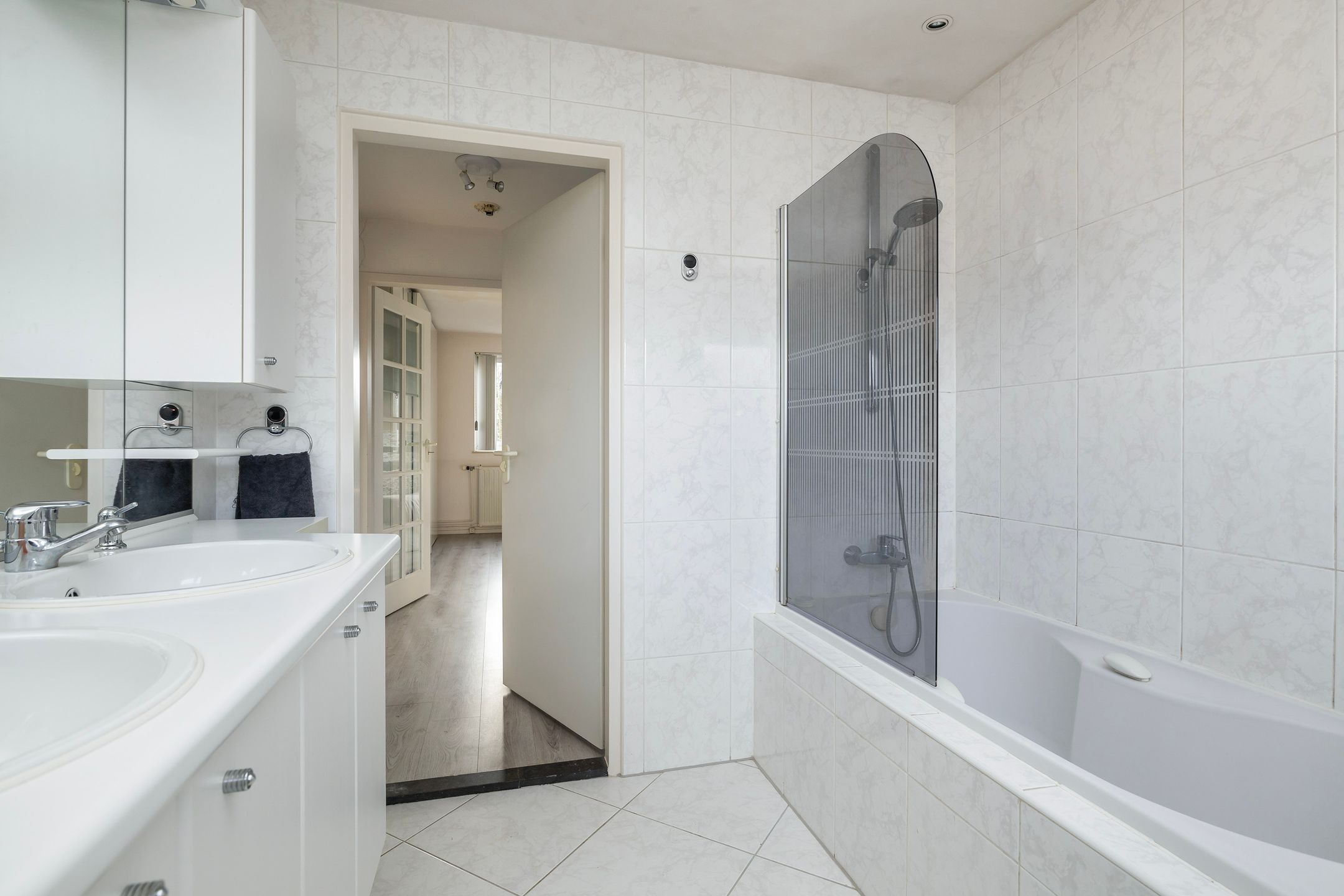 Photo 33 of Goedroenstraat 1