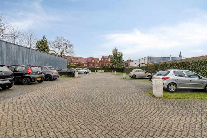 Foto 12 van Veldhovenring 64-07