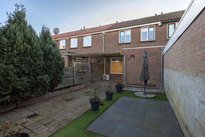 Foto 28 van Maasstraat 3