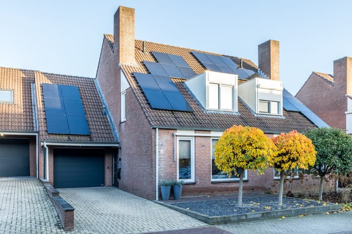 Photo 1 of Streekstraat 8