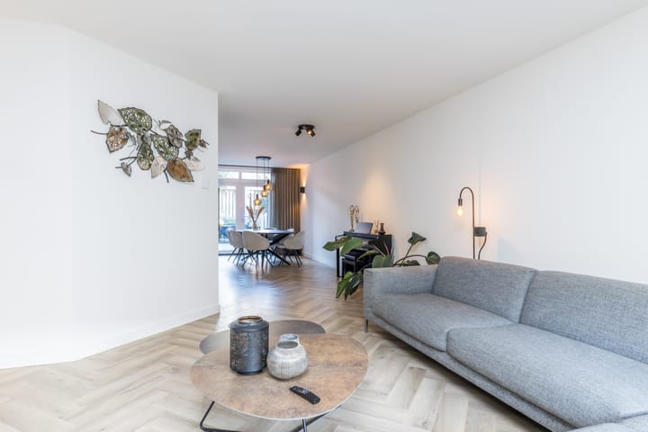 Photo 11 of Streekstraat 8