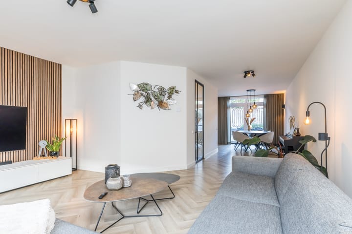 Photo 12 of Streekstraat 8