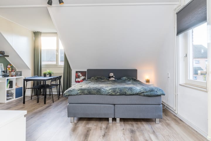 Photo 24 of Streekstraat 8