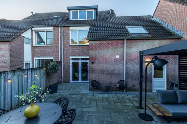 Photo 39 of Streekstraat 8