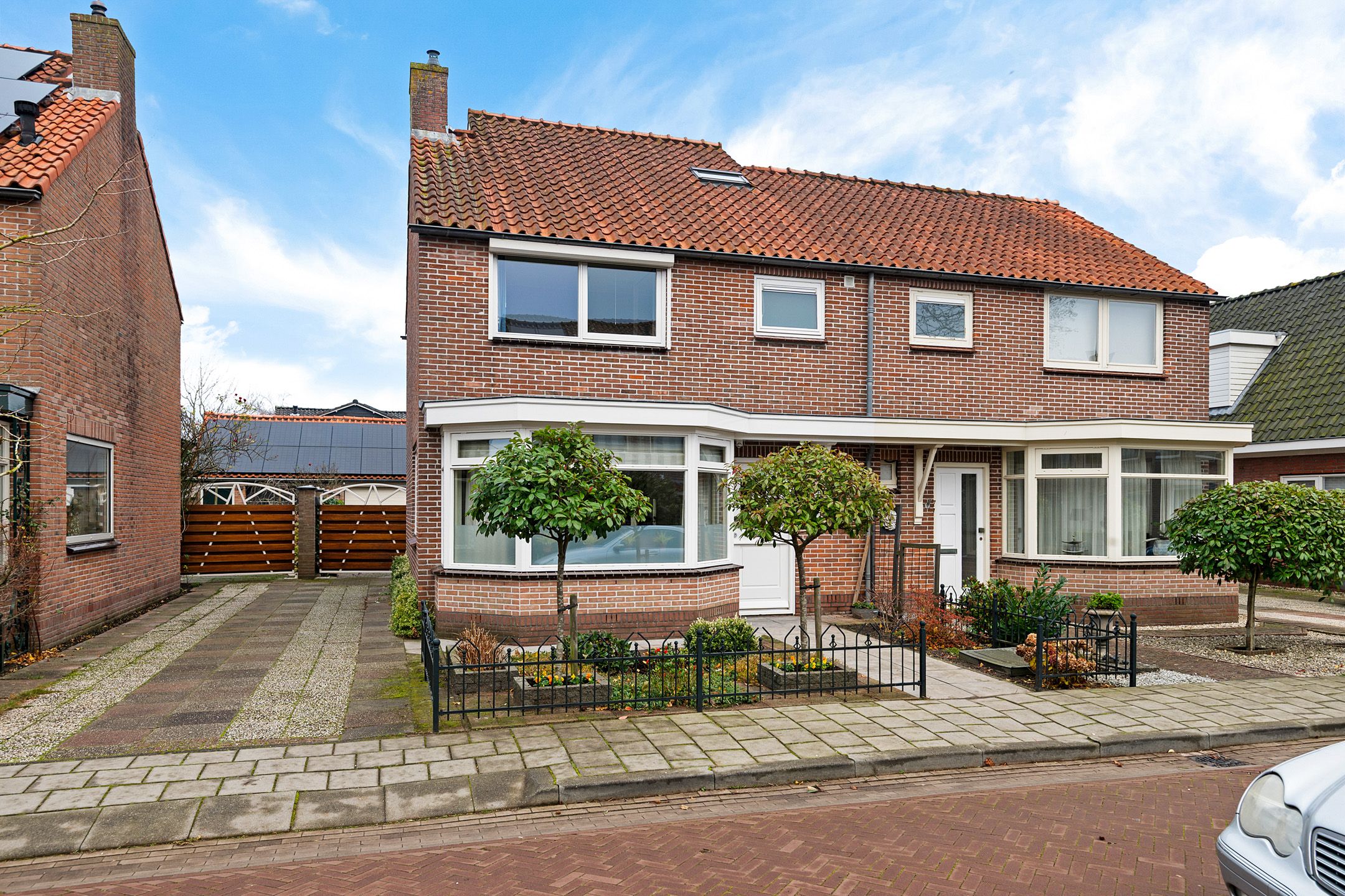 Buying a house in The Netherlands., Parallelweg 5