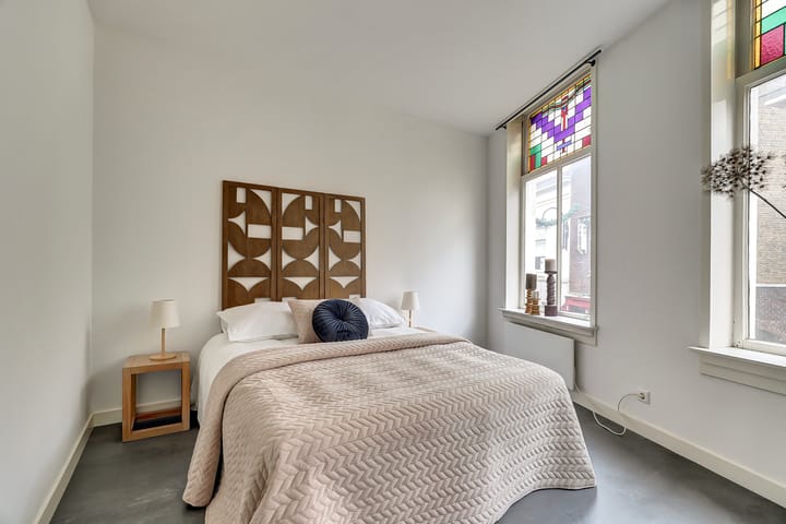 Photo 5 of Sint Anthoniestraat 15-A